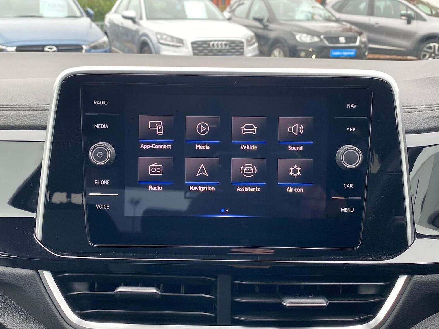 Used Volkswagen T-Roc 2023 for sale - 76281144: Photo 11