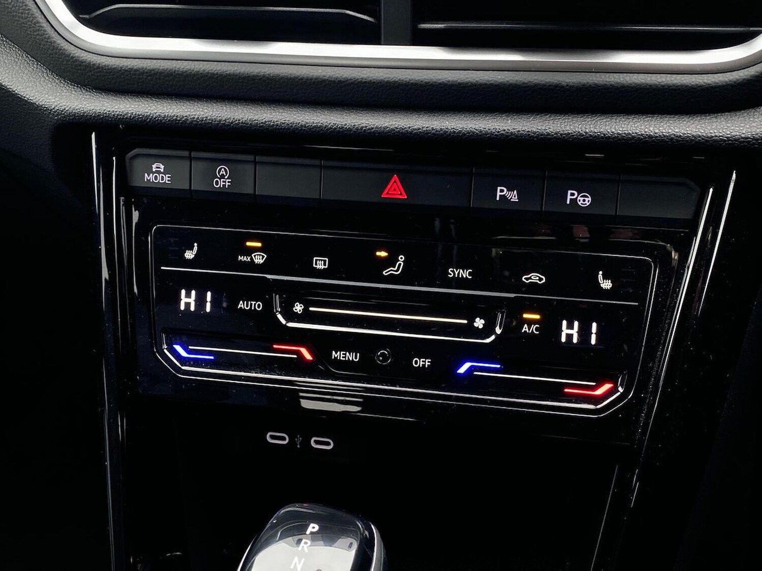 Used Volkswagen T-Roc 2023 for sale - 76281144: Photo 12