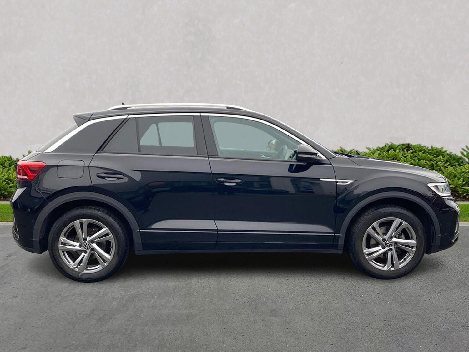 Used Volkswagen T-Roc 2023 for sale - 76281144: Photo 3