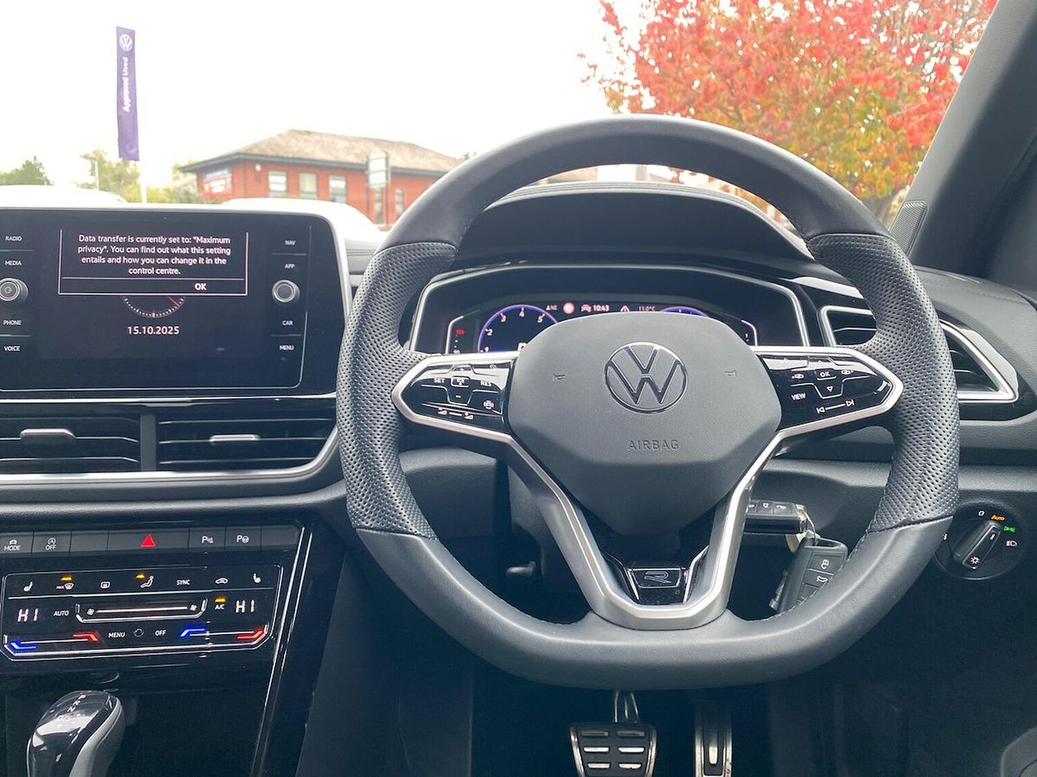Used Volkswagen T-Roc 2023 for sale - 76281144: Photo 9