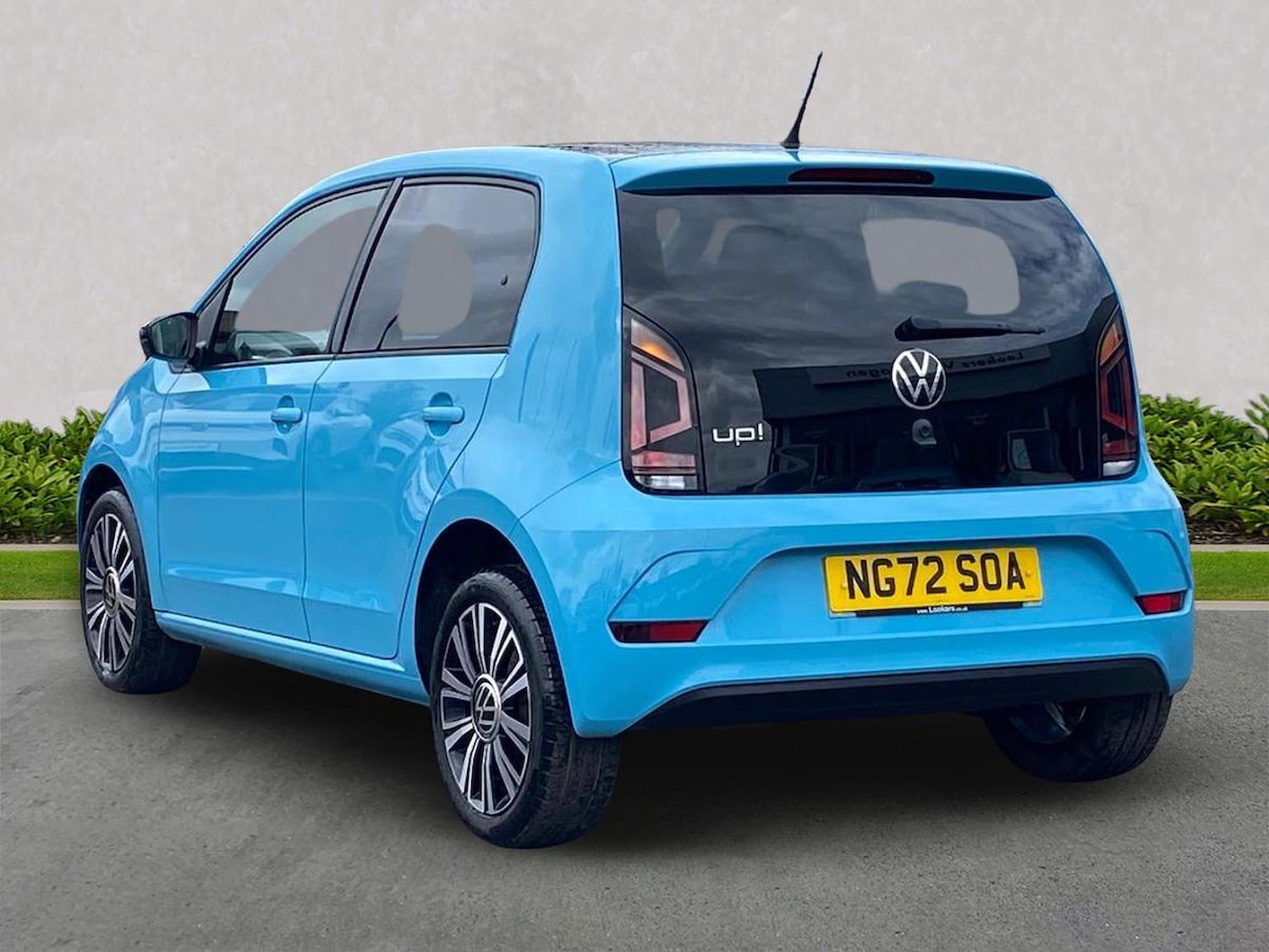 Used Volkswagen up! 2023 for sale - 78195193: Photo 2