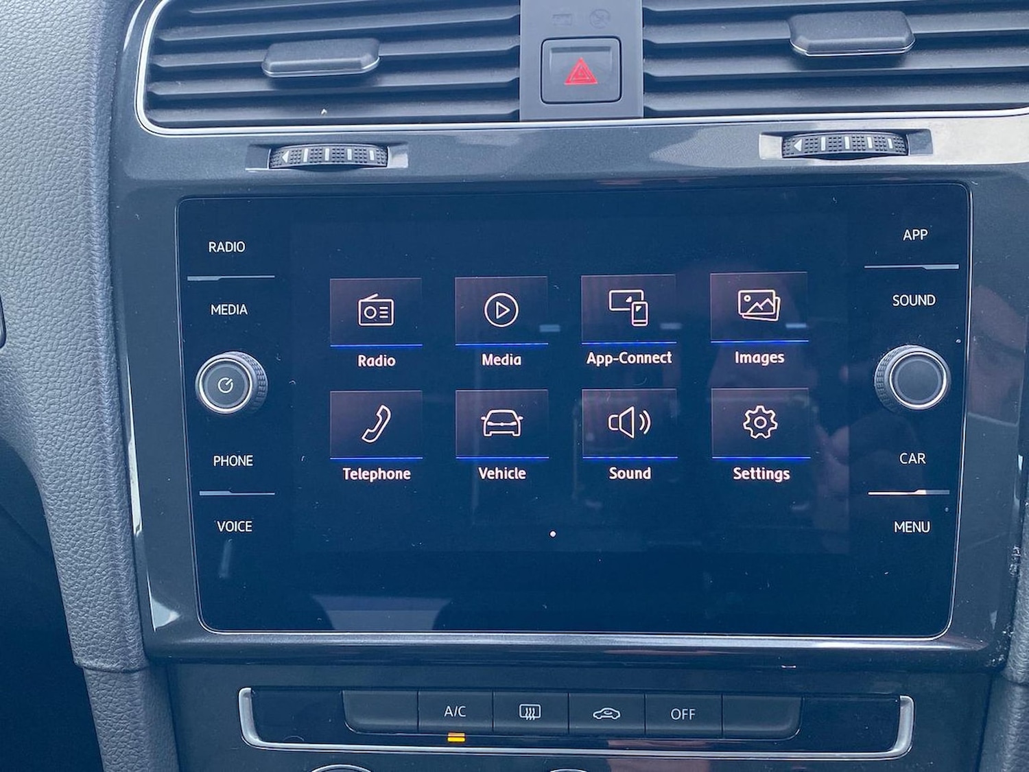 Used Volkswagen Golf 2018 for sale - 76628219: Photo 11