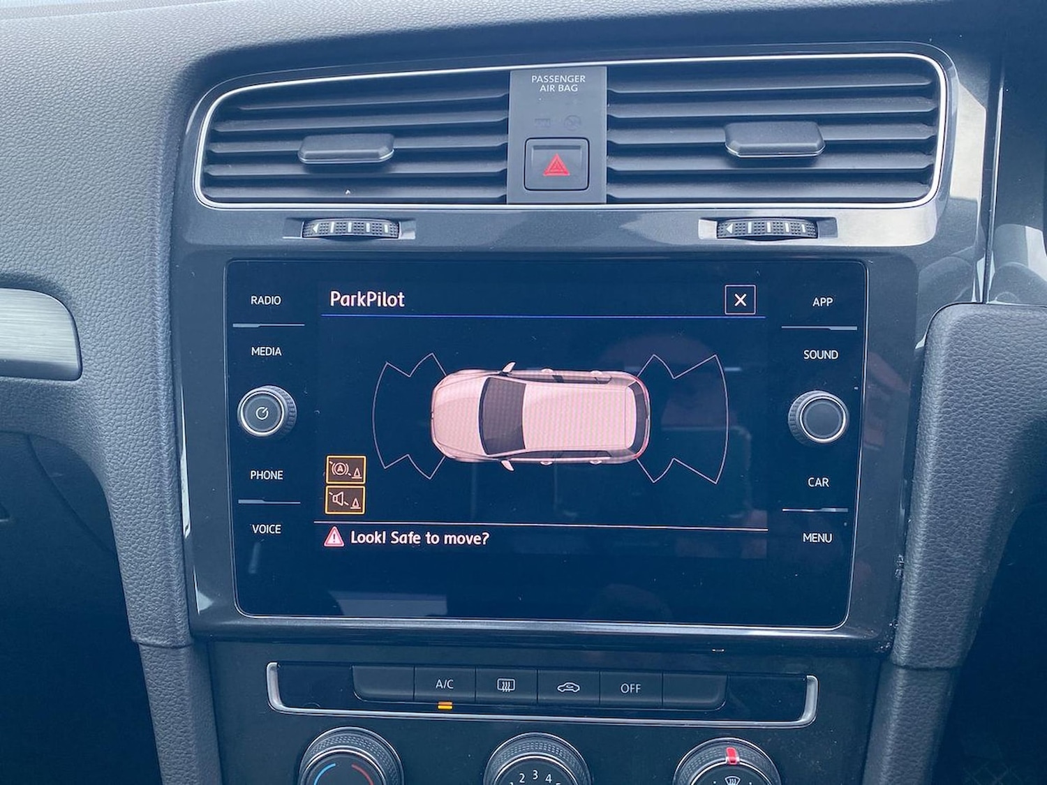 Used Volkswagen Golf 2018 for sale - 76628219: Photo 23