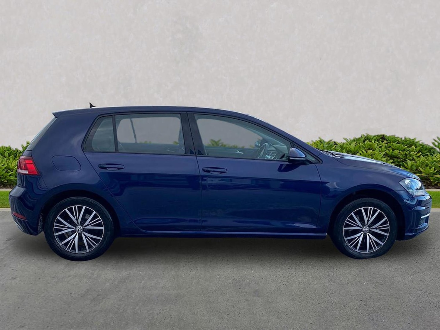 Used Volkswagen Golf 2018 for sale - 76628219: Photo 3