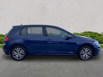 Used Volkswagen Golf 2018 for sale - 76628219: Photo