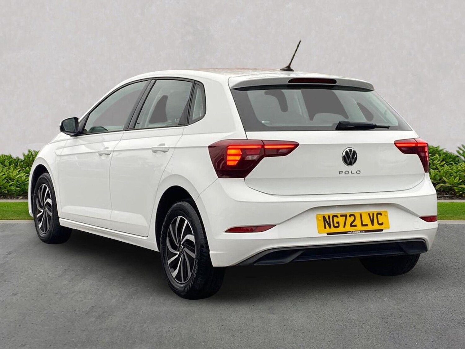 Used Volkswagen Polo 2023 for sale - 76300819: Photo 2