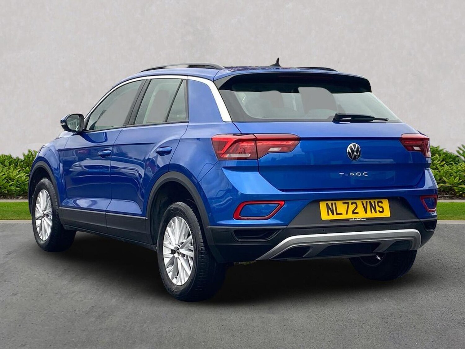 Used Volkswagen T-Roc 2022 for sale - 76165021: Photo 2