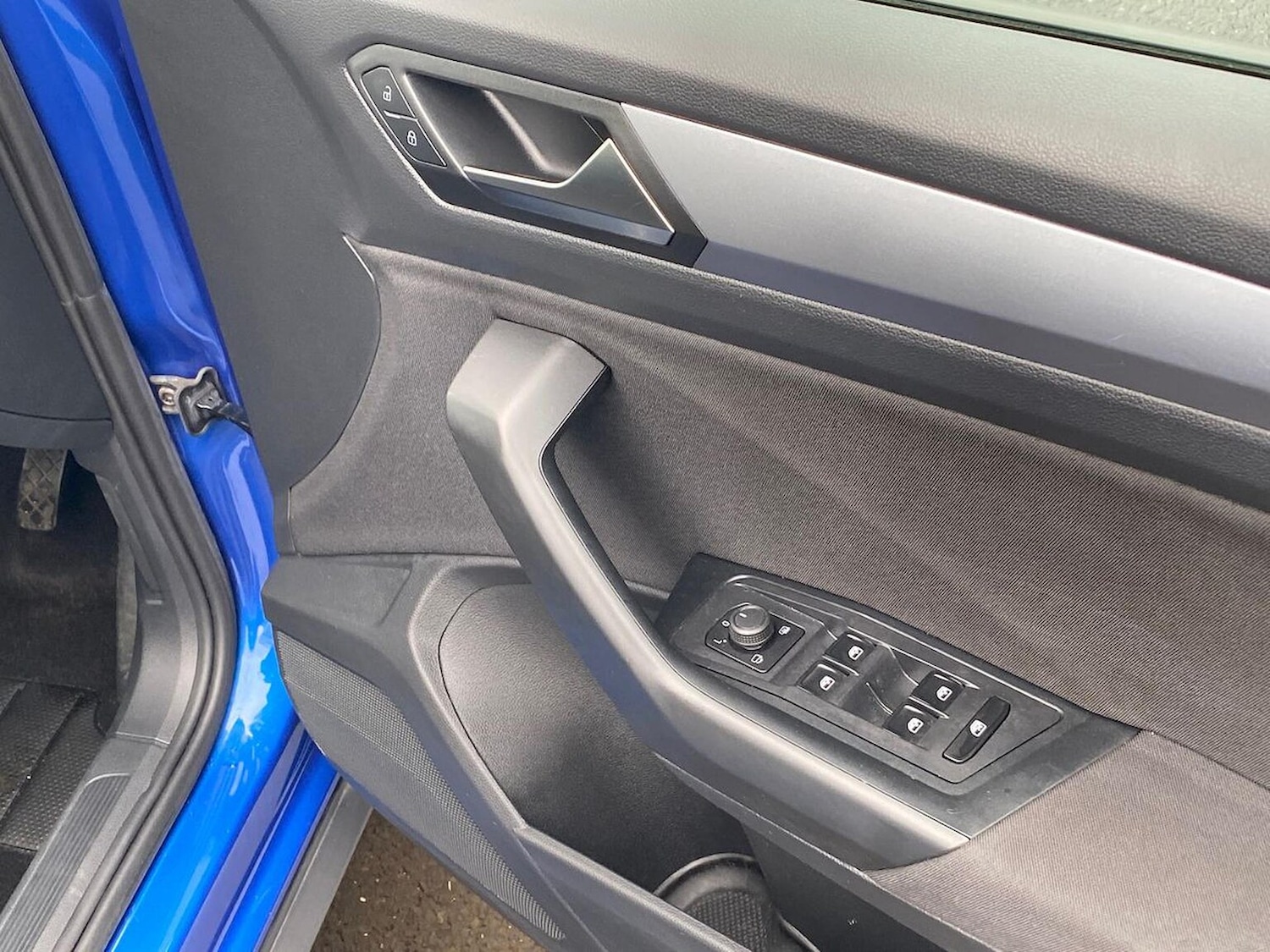 Used Volkswagen T-Roc 2022 for sale - 76165021: Photo 21