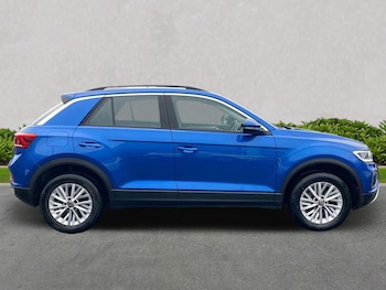 Used Volkswagen T-Roc 2022 for sale - 76165021: Photo 3