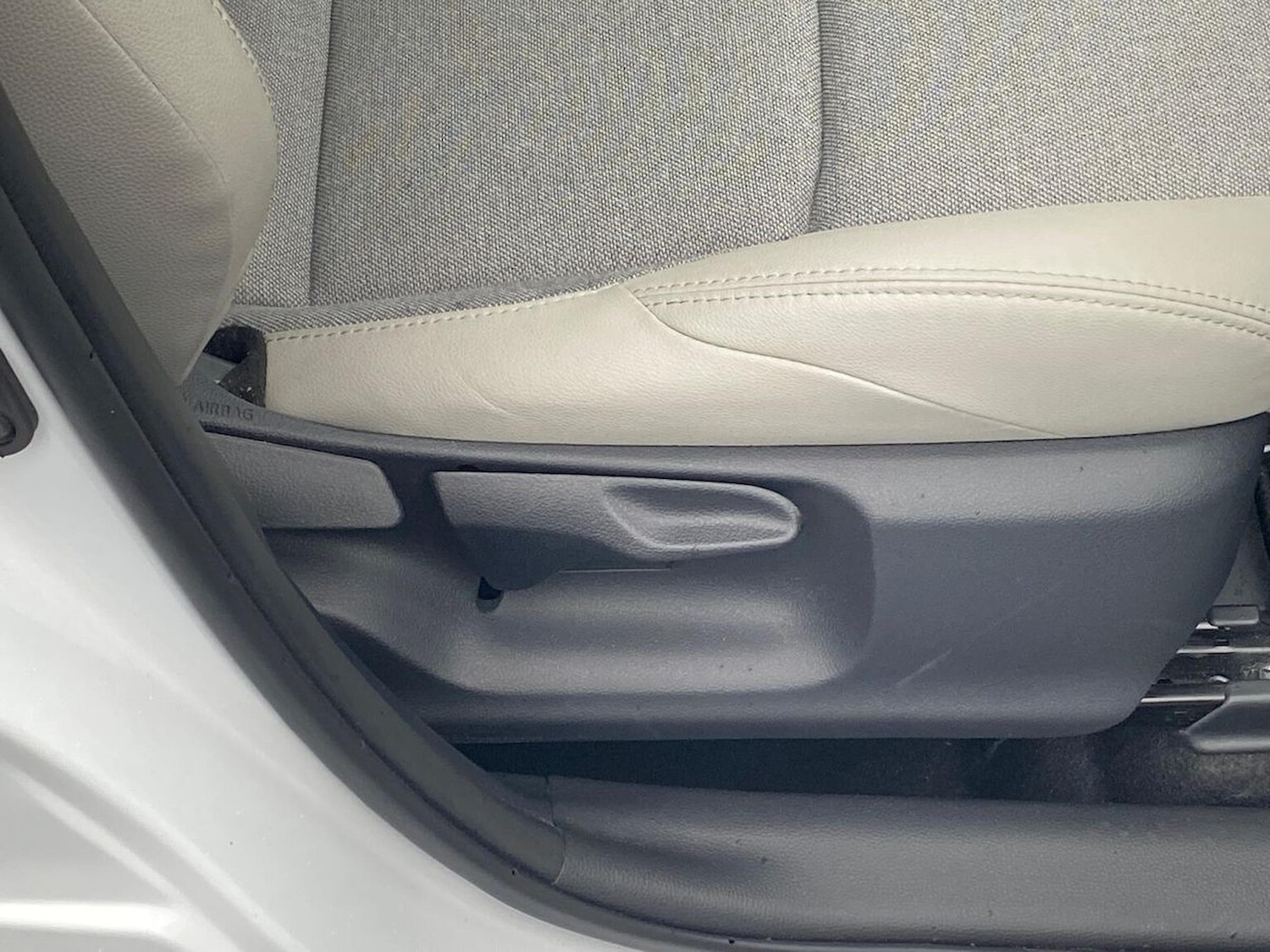 Used Toyota Yaris 2023 for sale - 76357978: Photo 29