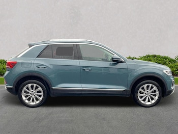 Used Volkswagen T-Roc 2023 for sale - 76165005: Photo 3