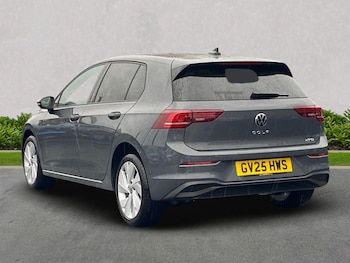 Used Volkswagen Golf 2025 for sale - 76165016: Photo 2
