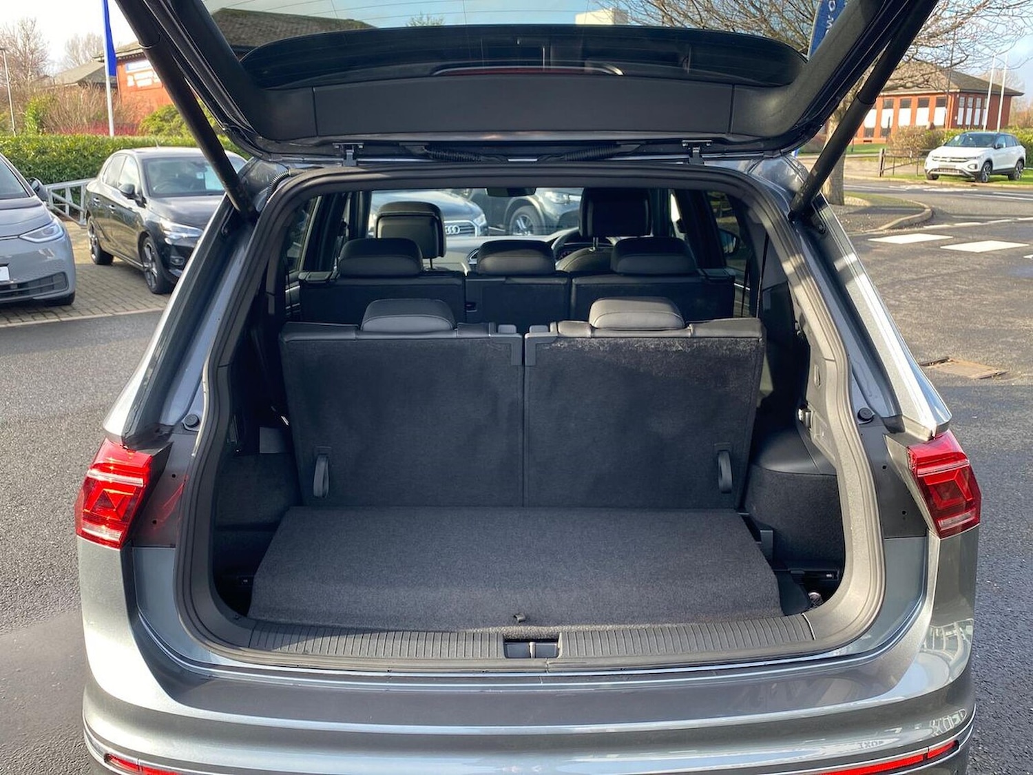 Used Volkswagen Tiguan Allspace 2025 for sale - 77851487: Photo 17