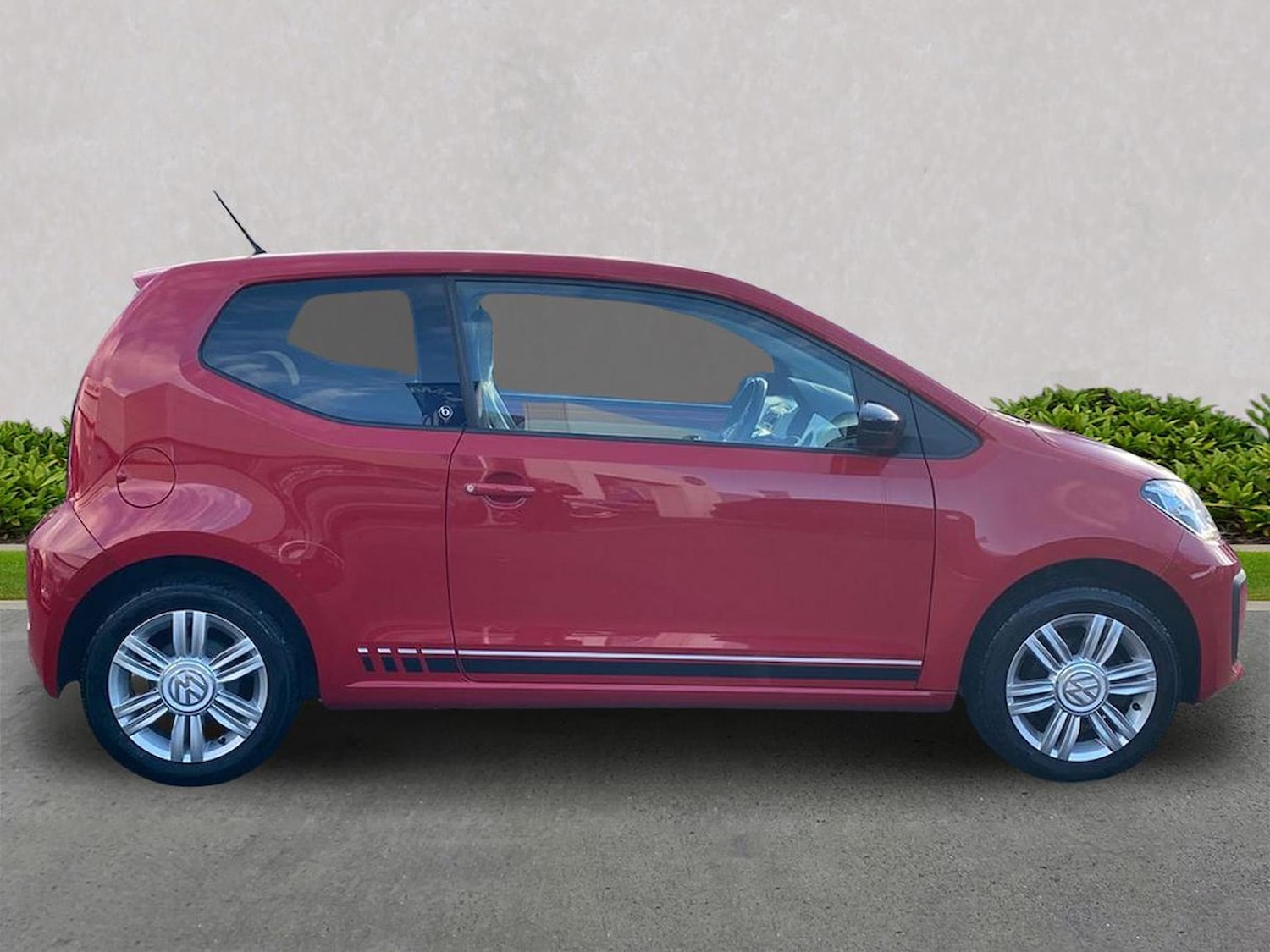 Used Volkswagen up! 2017 for sale - 76357975: Photo 3