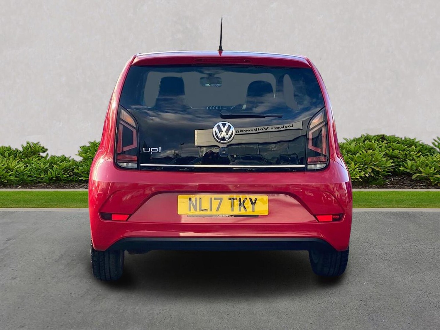 Used Volkswagen up! 2017 for sale - 76357975: Photo 4