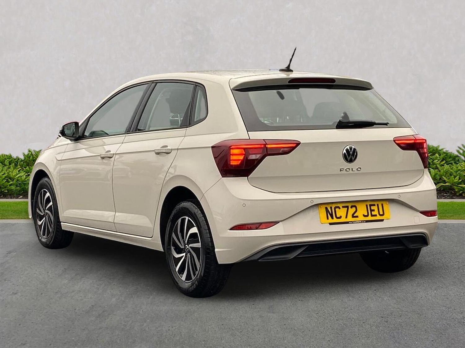 Used Volkswagen Polo 2022 for sale - 76821688: Photo 2