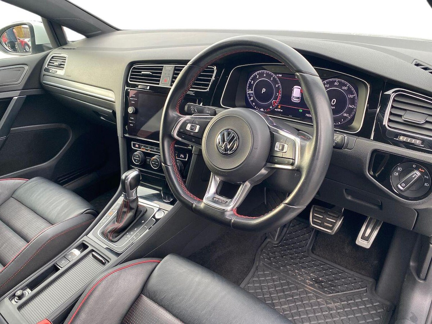 Used Volkswagen Golf 2019 for sale - 76543000: Photo 15