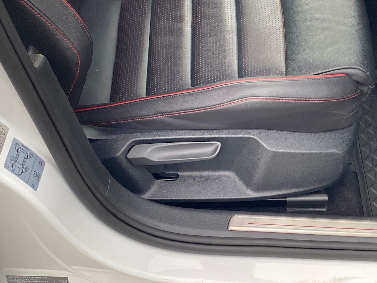 Used Volkswagen Golf 2019 for sale - 76543000: Photo 29