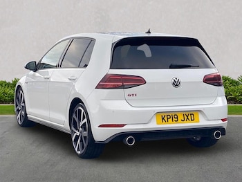 Used Volkswagen Golf 2019 for sale - 76543000: Photo