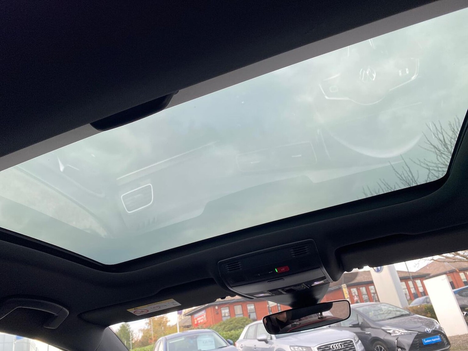 Used Volkswagen Golf 2019 for sale - 76543000: Photo 31