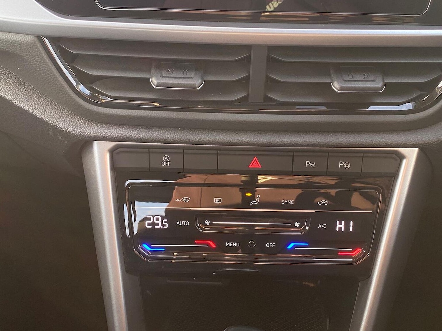 Used Volkswagen T-Roc 2022 for sale - 76725862: Photo 12