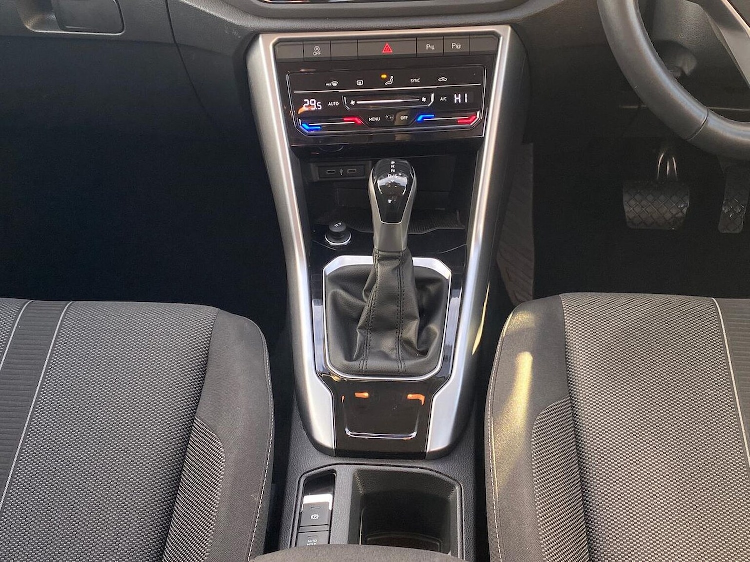 Used Volkswagen T-Roc 2022 for sale - 76725862: Photo 13