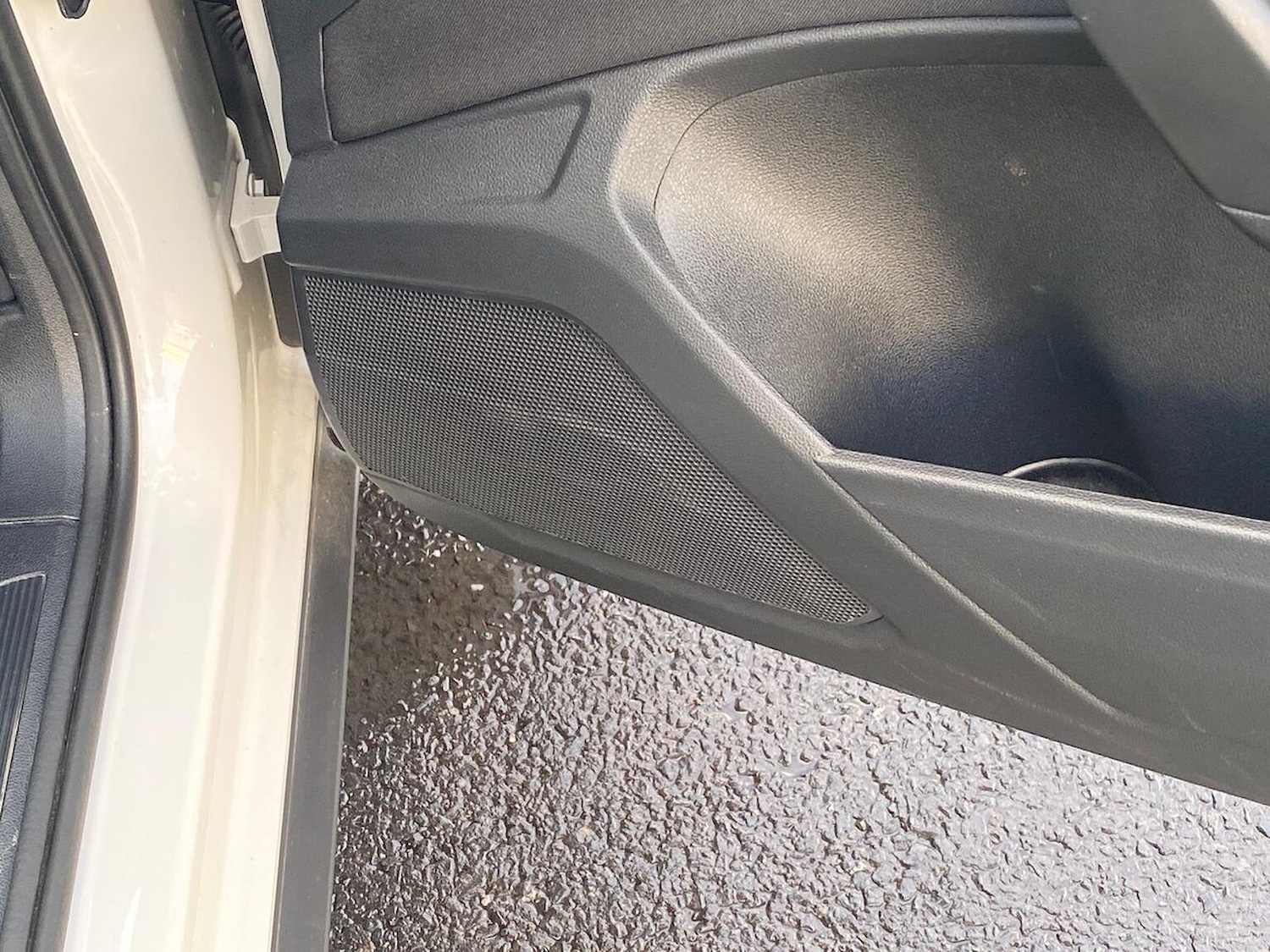 Used Volkswagen T-Roc 2022 for sale - 76725862: Photo 29