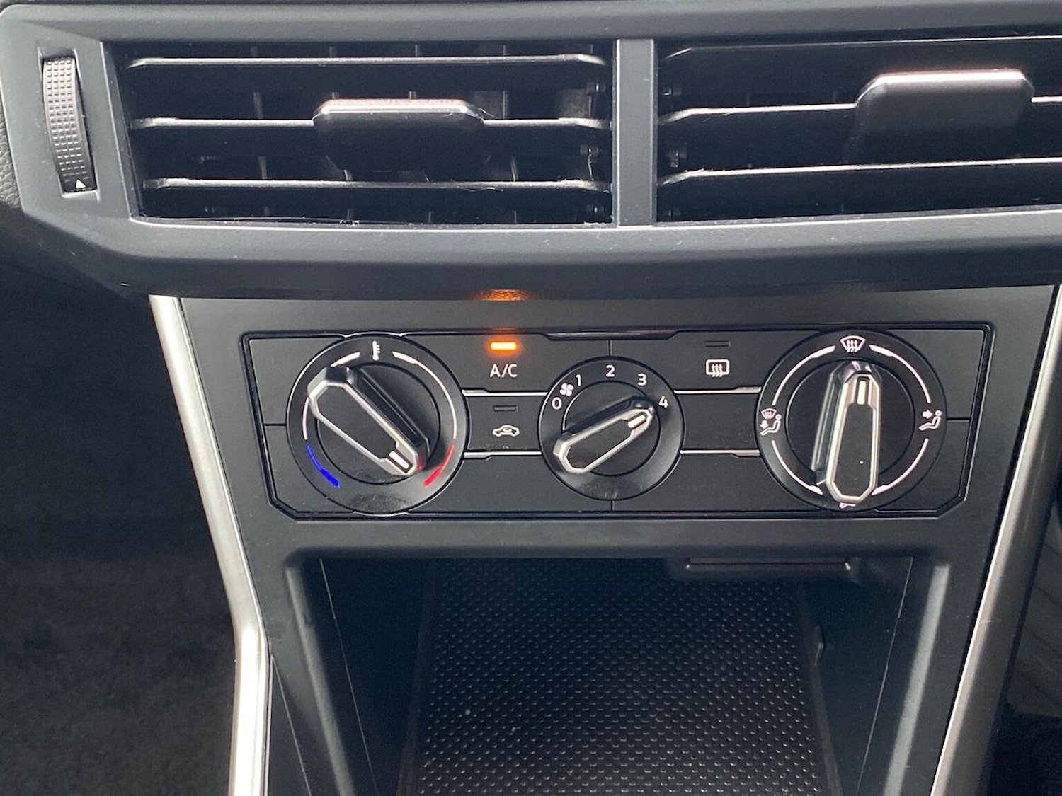 Used Volkswagen Polo 2024 for sale - 76821695: Photo 12