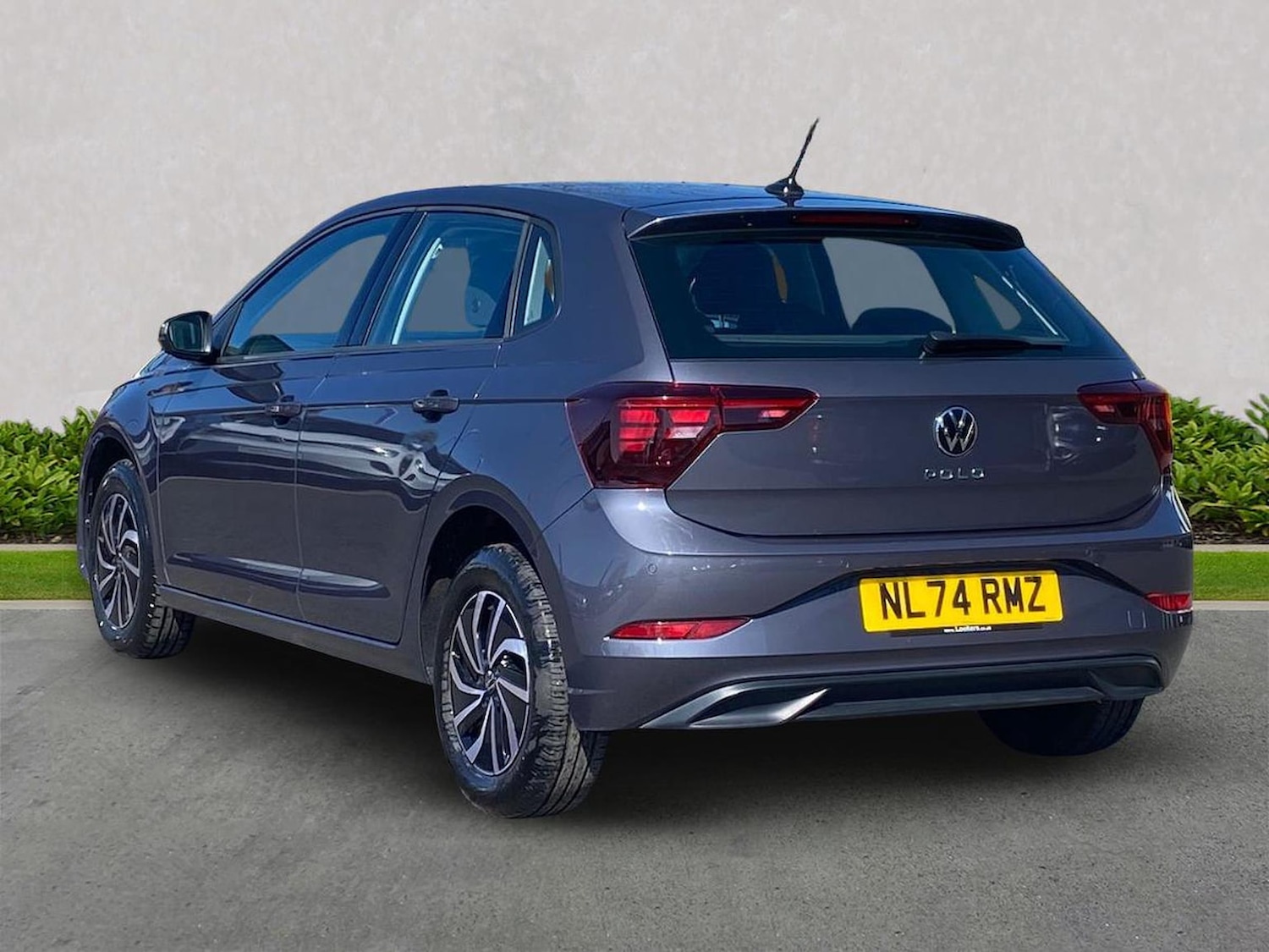 Used Volkswagen Polo 2024 for sale - 78195110: Photo 2