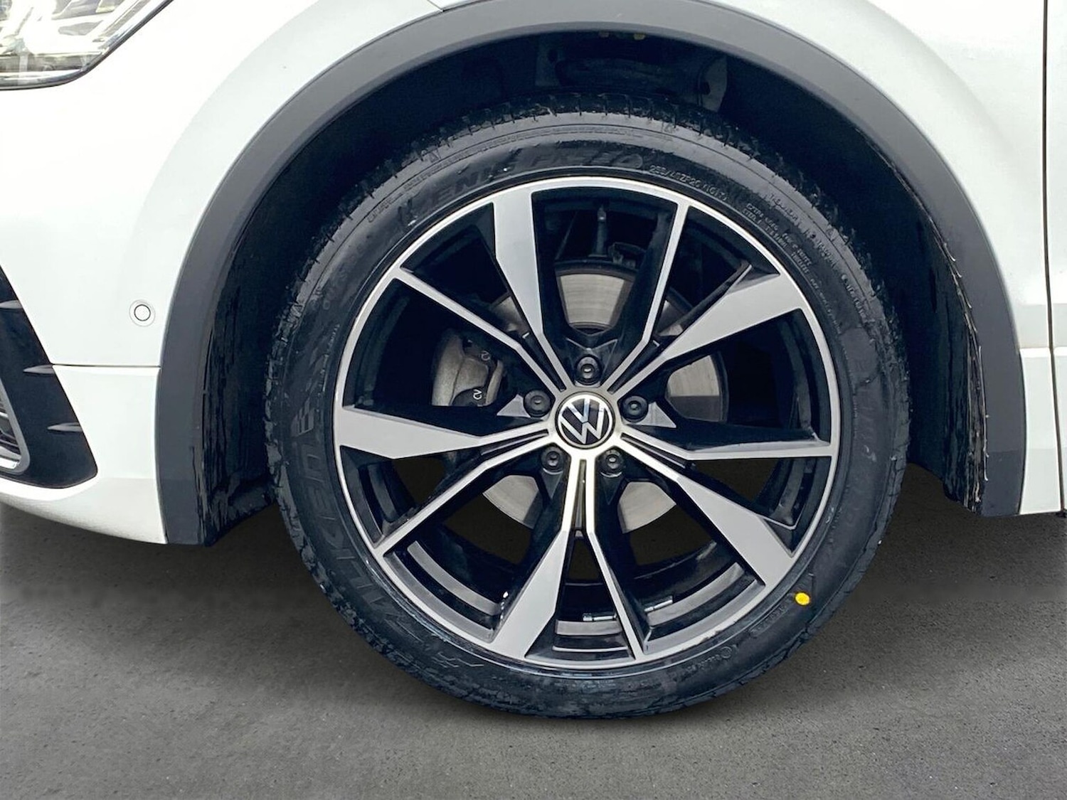 Used Volkswagen Tiguan 2023 for sale - 76885045: Photo 6