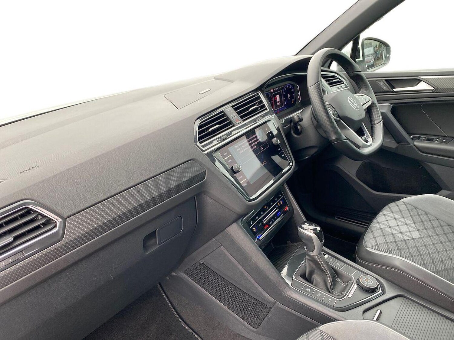 Used Volkswagen Tiguan 2022 for sale - 76177189: Photo 7