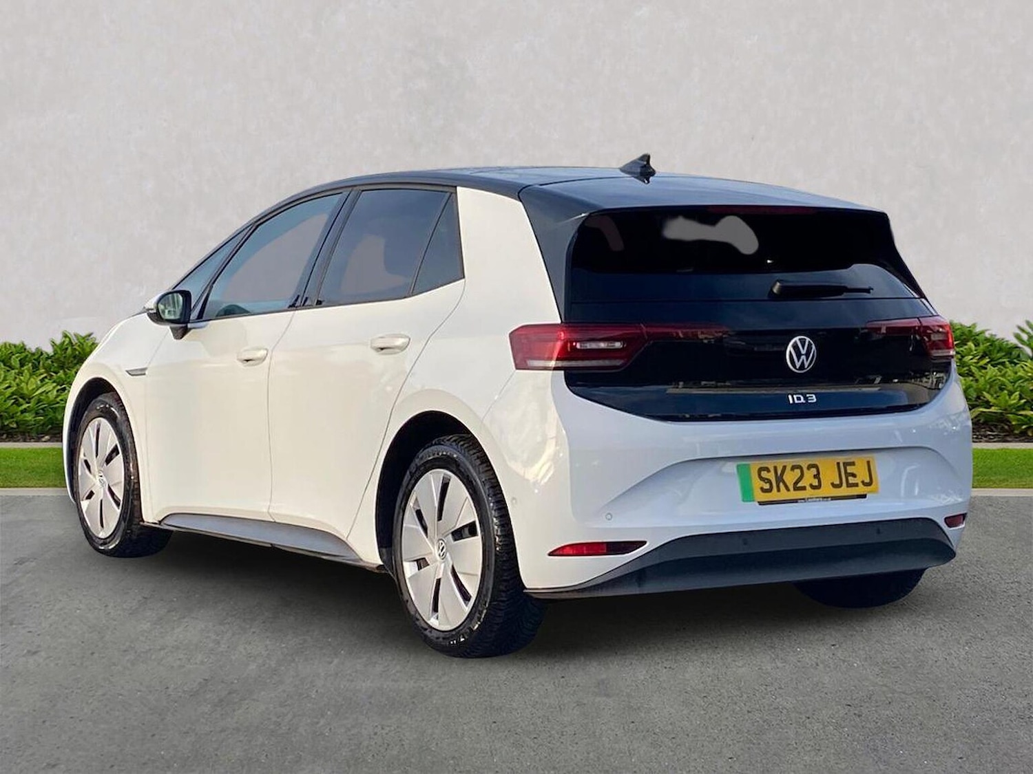 Used Volkswagen ID.3 2023 for sale - 76951214: Photo 2