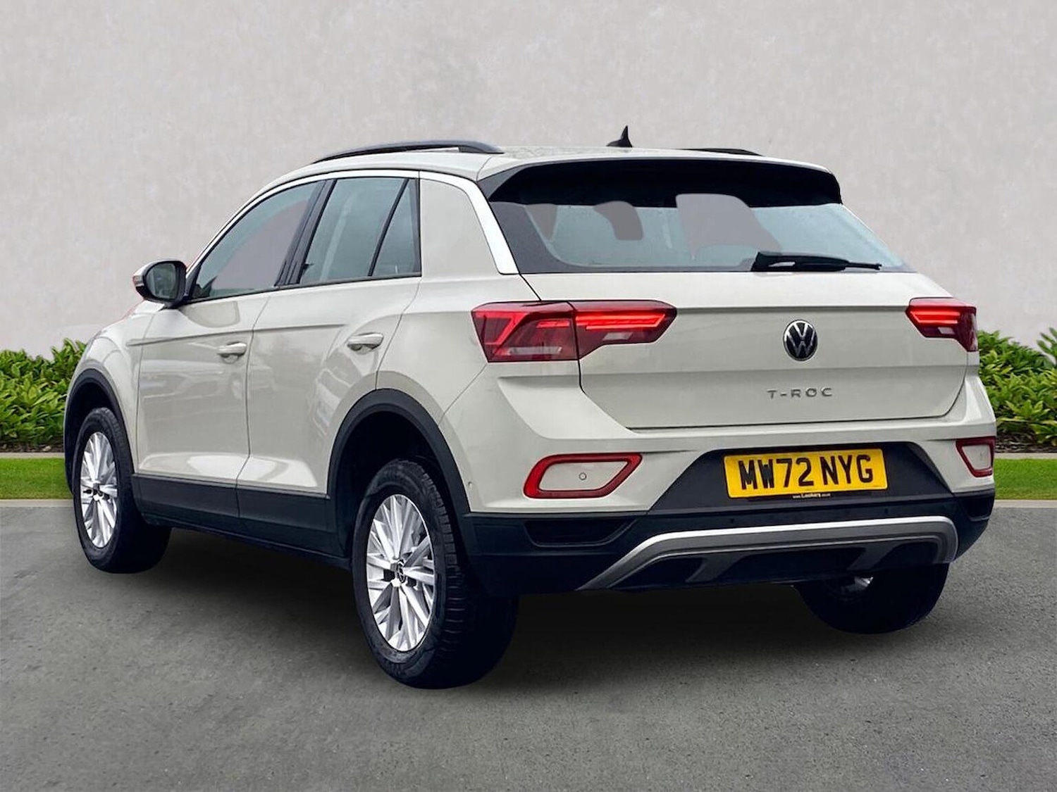 Used Volkswagen T-Roc 2022 for sale - 76785242: Photo 2