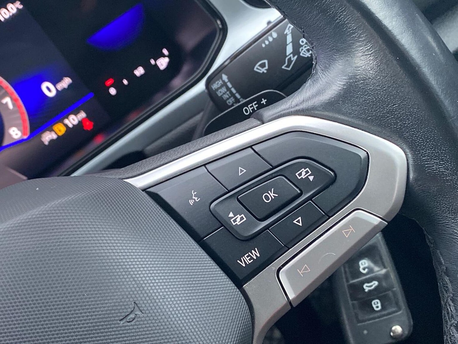 Used Volkswagen T-Roc 2022 for sale - 76785242: Photo 24