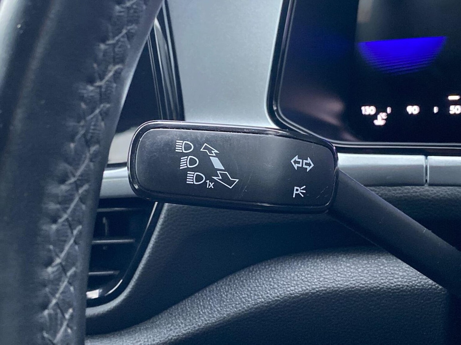 Used Volkswagen T-Roc 2022 for sale - 76785242: Photo 27