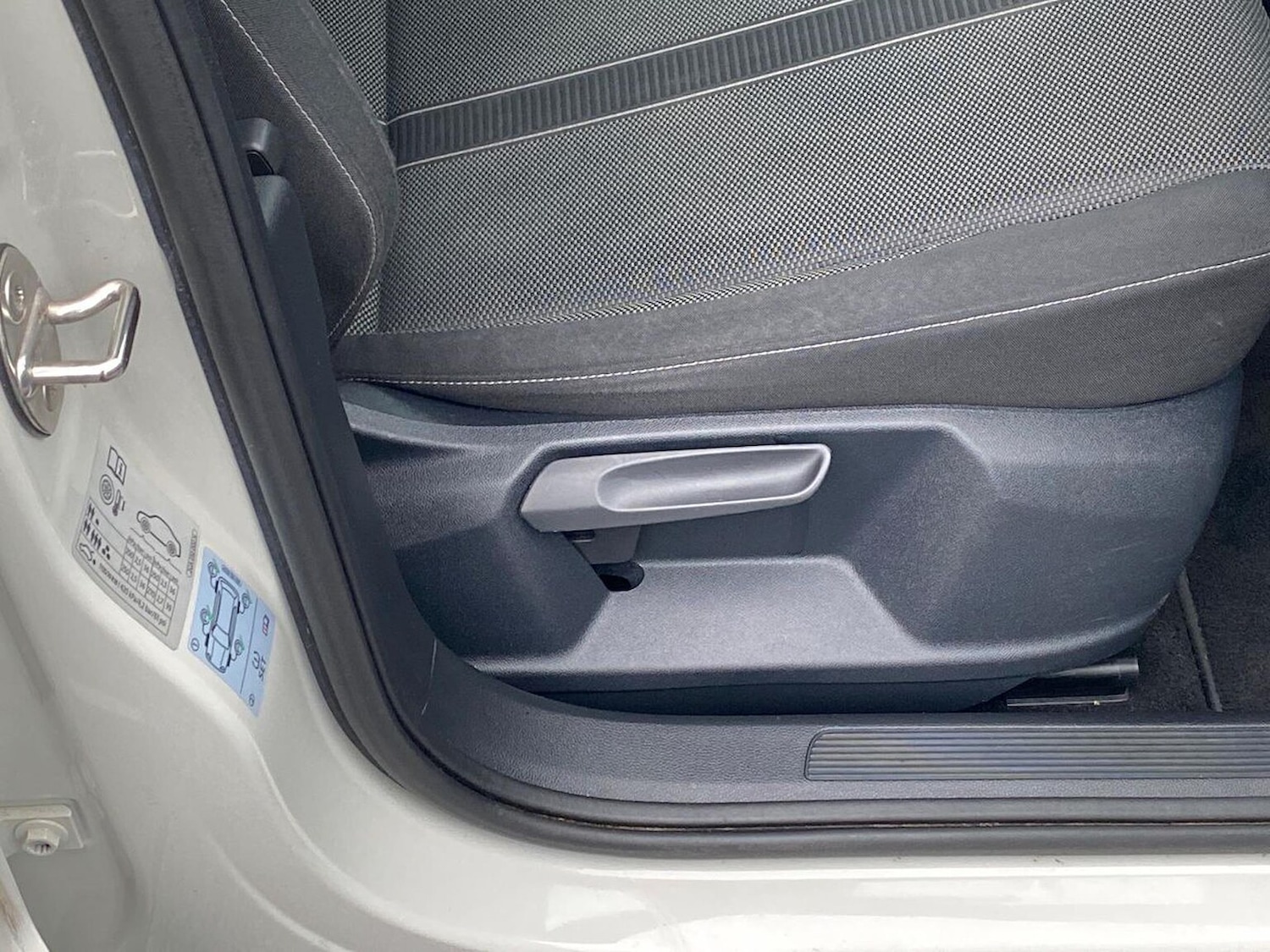 Used Volkswagen T-Roc 2022 for sale - 76785242: Photo 28