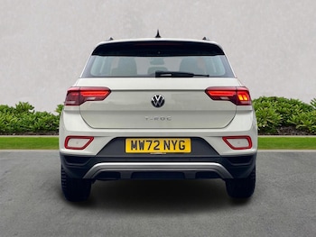 Used Volkswagen T-Roc 2022 for sale - 76785242: Photo