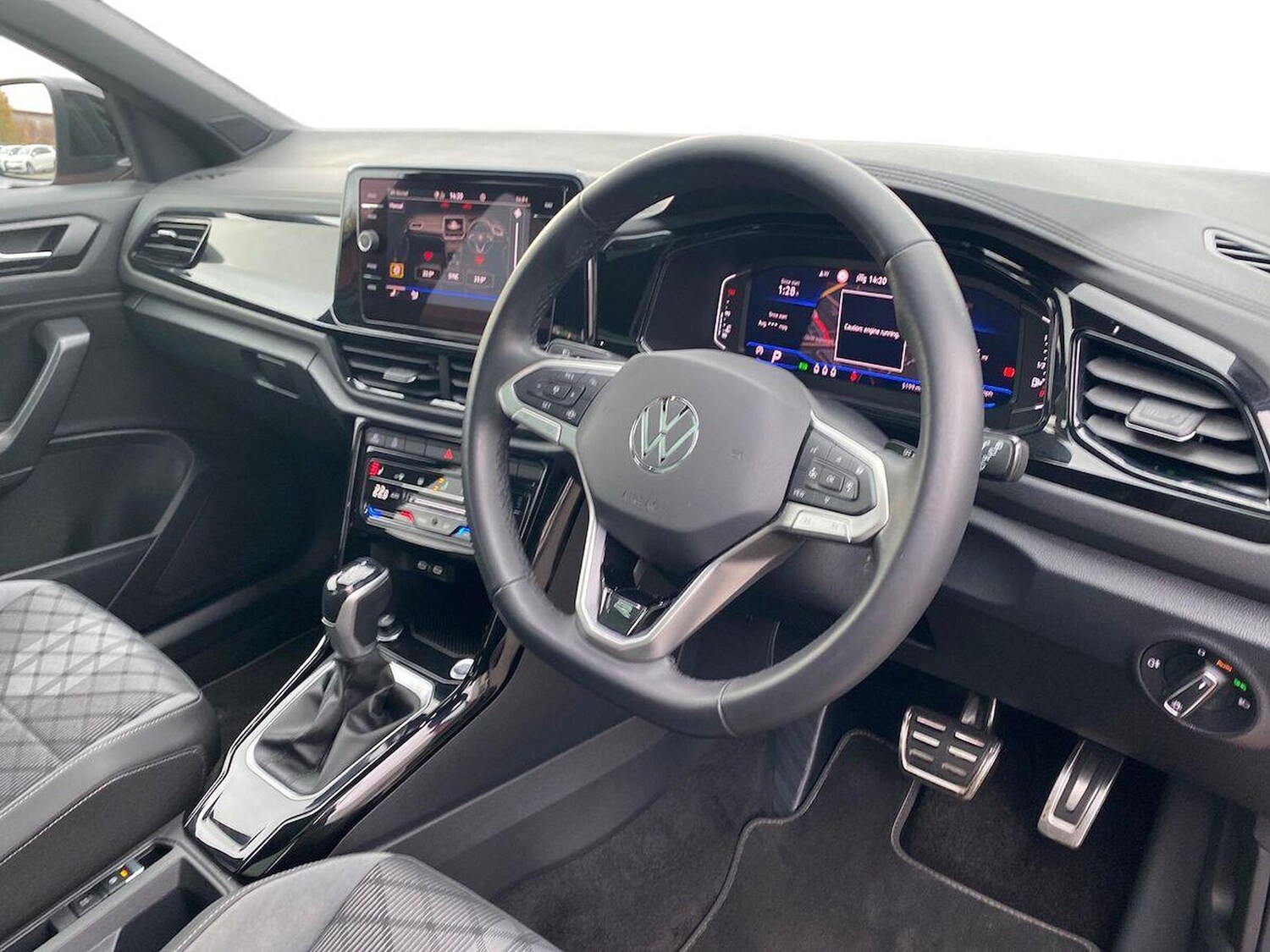 Used Volkswagen T-Roc 2024 for sale - 76504996: Photo 15