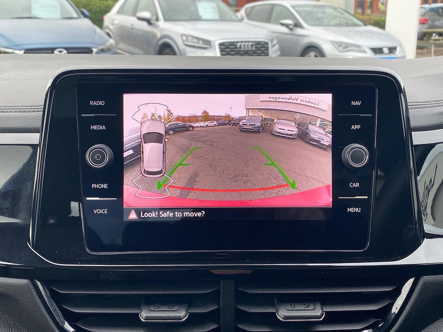 Used Volkswagen T-Roc 2024 for sale - 76504996: Photo 23