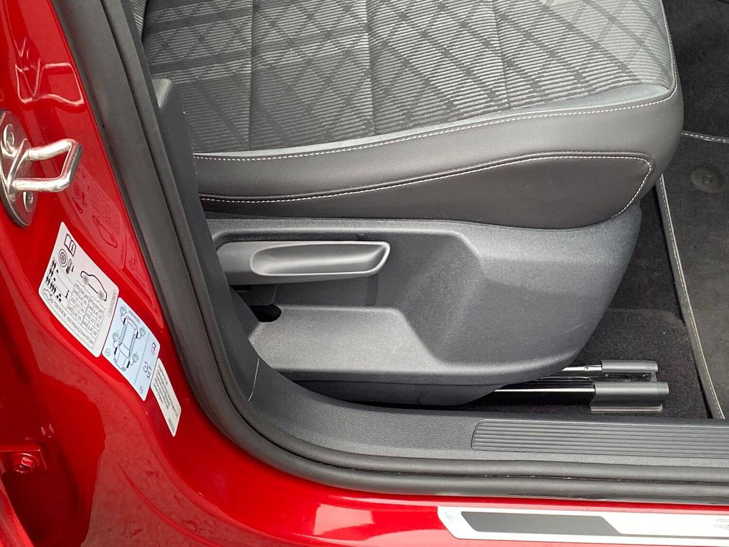 Used Volkswagen T-Roc 2024 for sale - 76504996: Photo 29