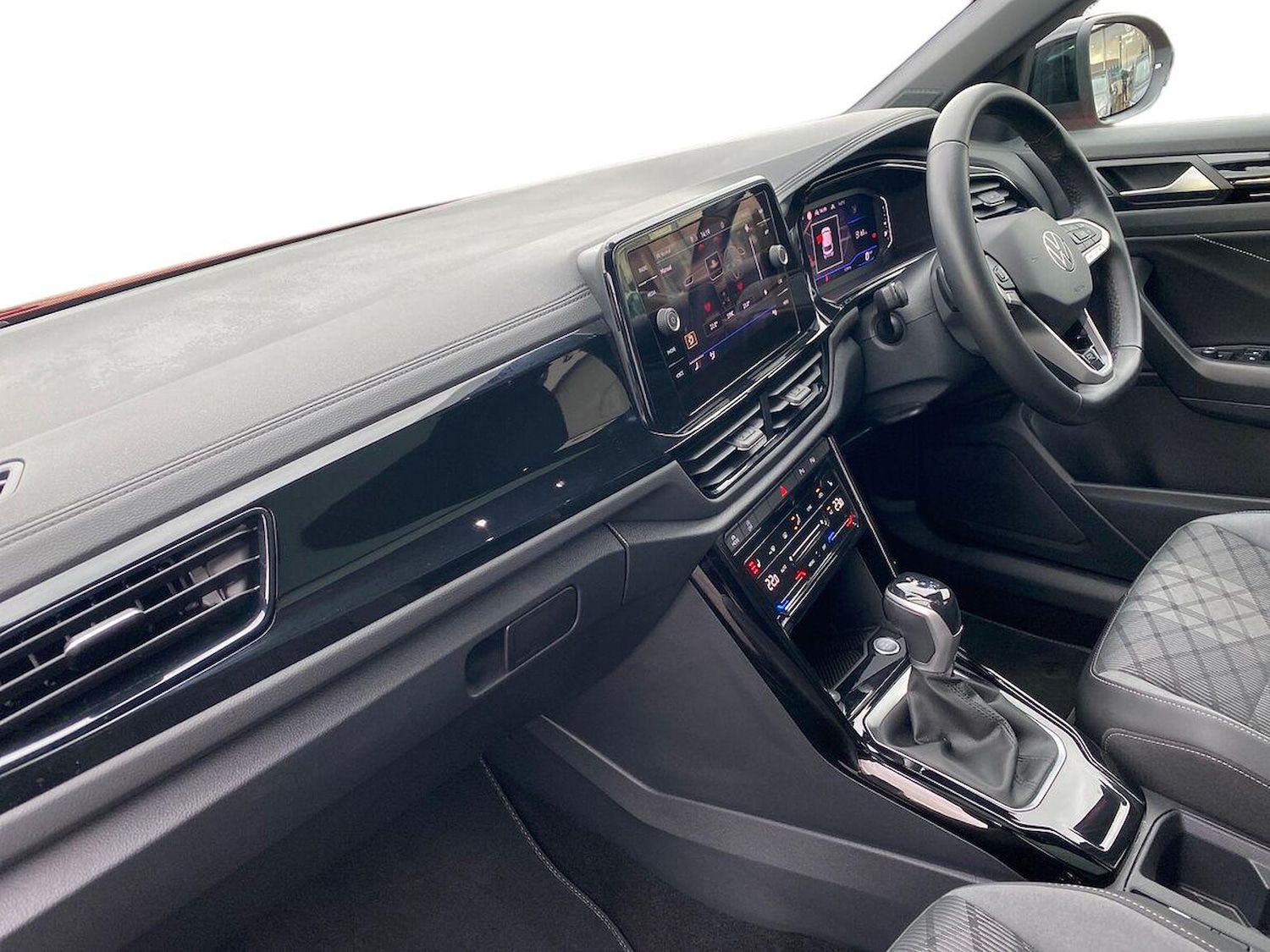 Used Volkswagen T-Roc 2024 for sale - 76504996: Photo 7