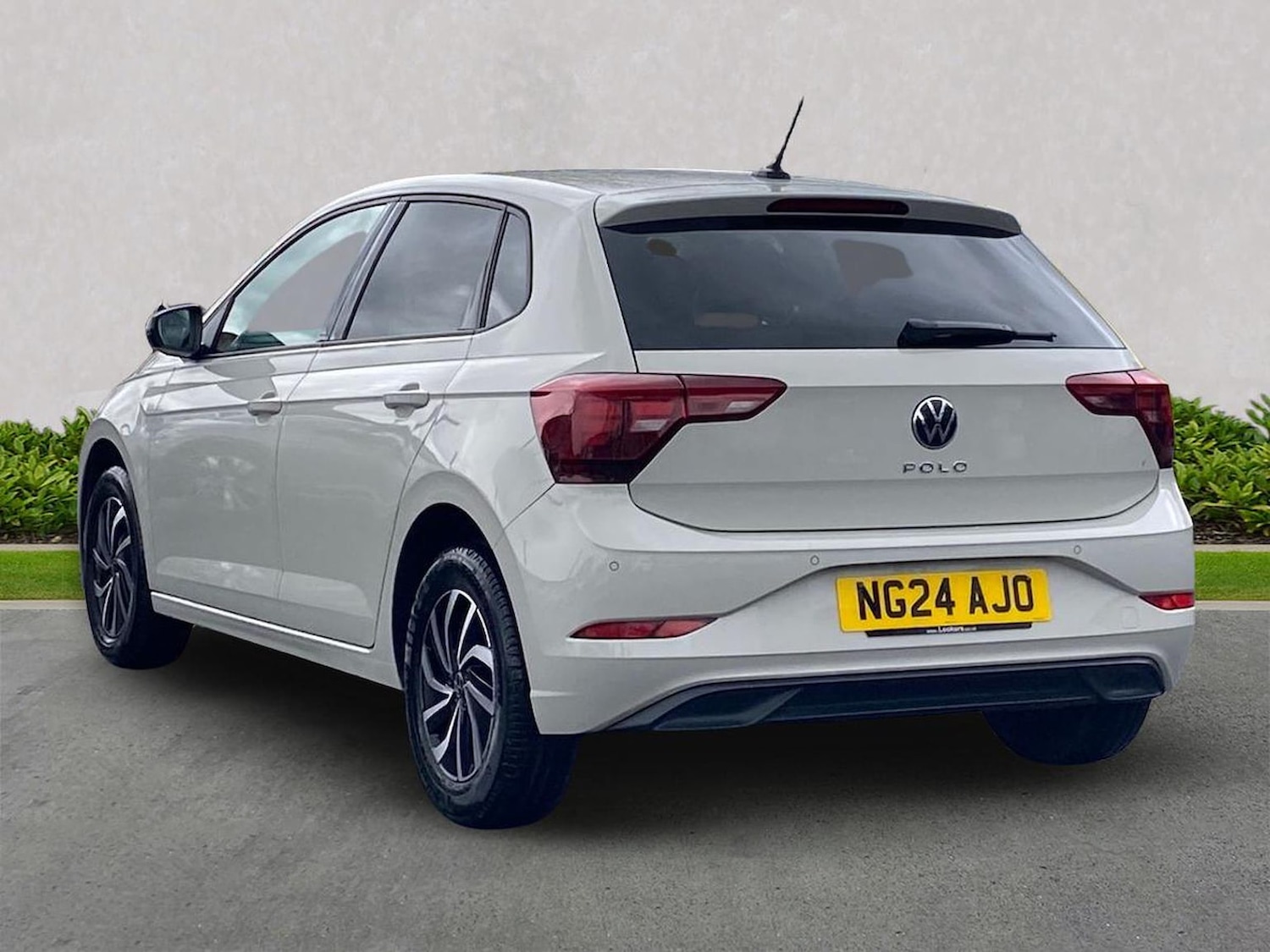 Used Volkswagen Polo 2024 for sale - 78194731: Photo 2