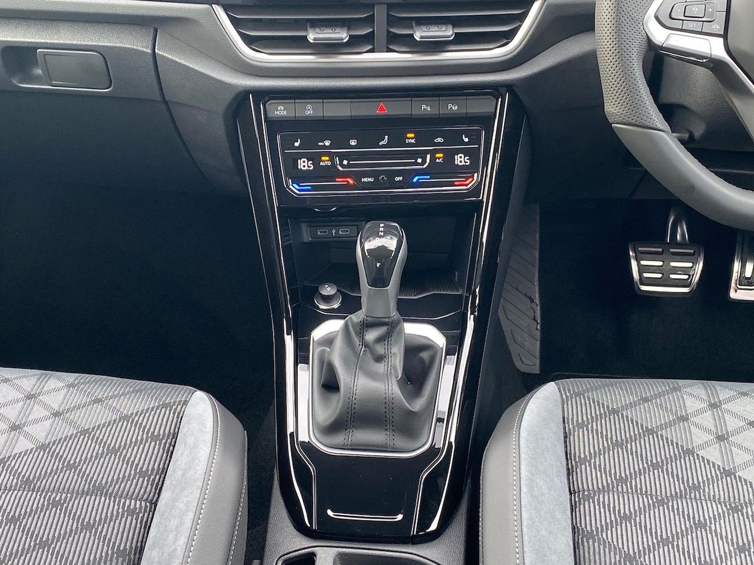 Used Volkswagen T-Roc 2025 for sale - 76492373: Photo 13