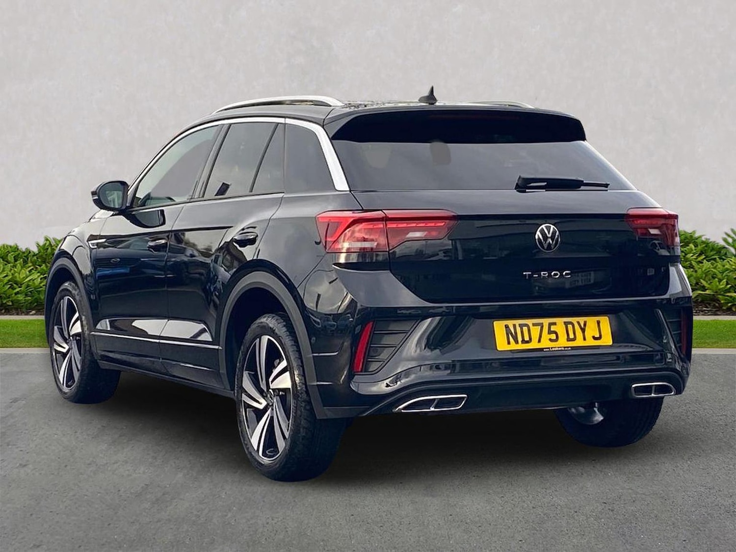 Used Volkswagen T-Roc 2025 for sale - 76492373: Photo 2