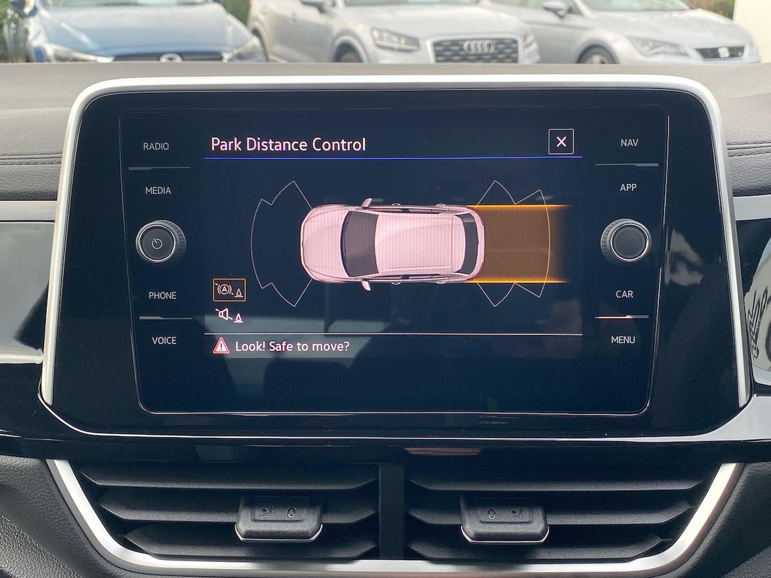 Used Volkswagen T-Roc 2025 for sale - 76492373: Photo 23