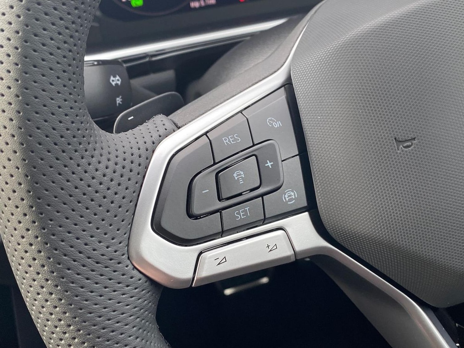 Used Volkswagen T-Roc 2025 for sale - 76492373: Photo 26