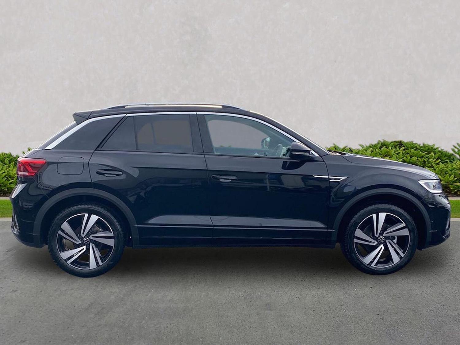 Used Volkswagen T-Roc 2025 for sale - 76492373: Photo 3