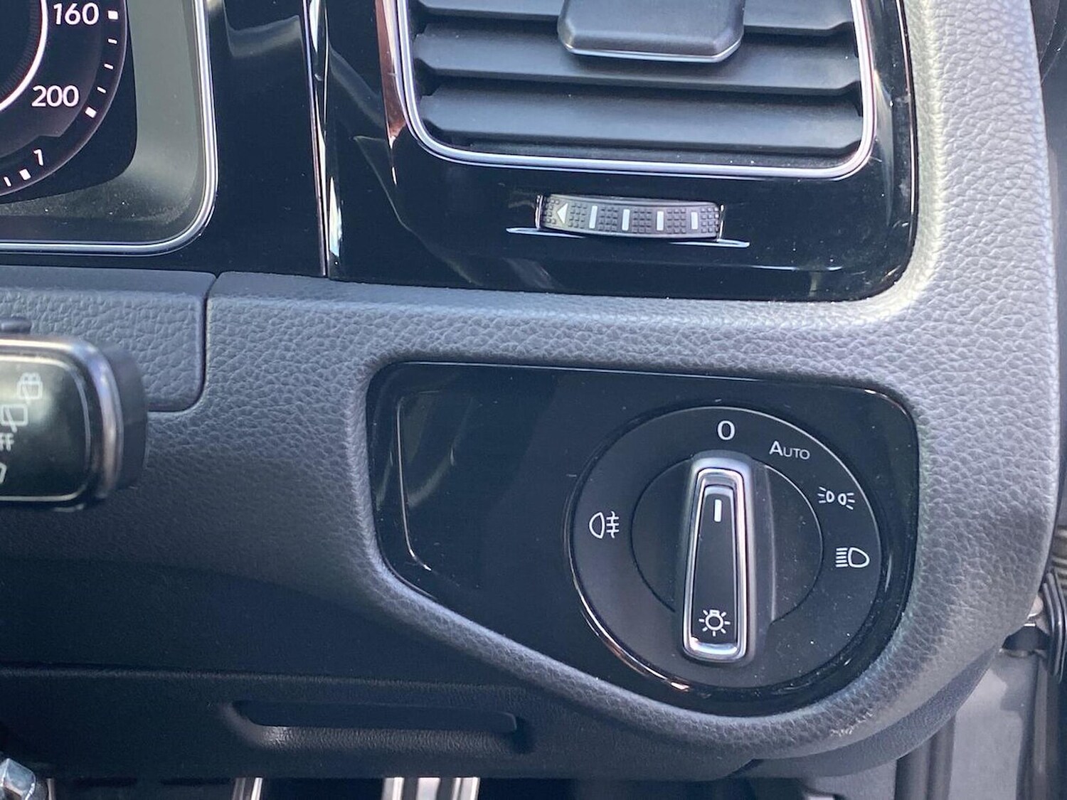 Used Volkswagen Golf 2018 for sale - 76017890: Photo 22