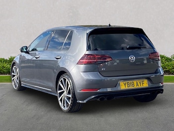 Used Volkswagen Golf 2018 for sale - 76017890: Photo 2