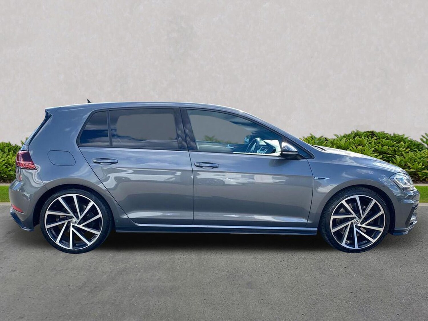 Used Volkswagen Golf 2018 for sale - 76017890: Photo 3